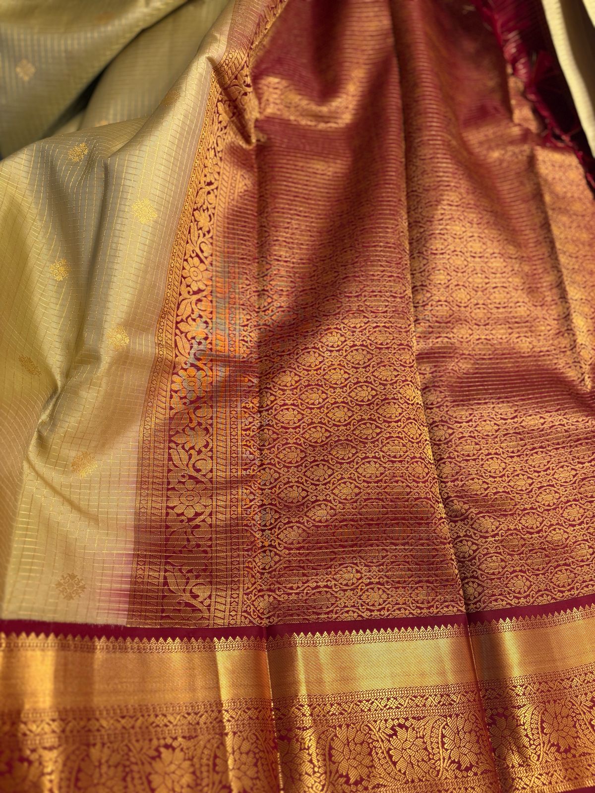 Light Pista Green Checks Pure Silk Kanjeevaram Gorgeous Golden Zari Pallu | Silk Mark Cert