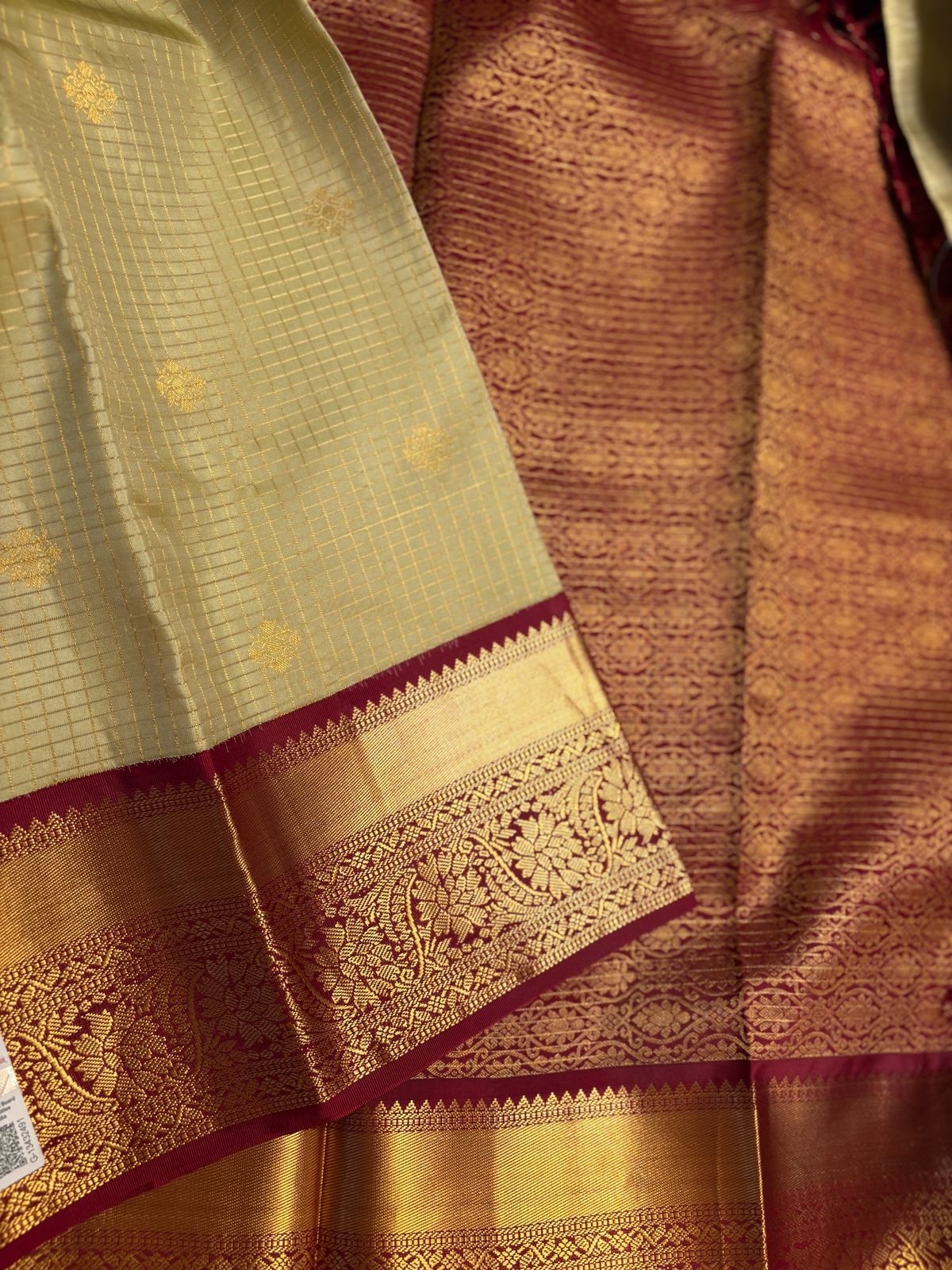 Light Pista Green Checks Pure Silk Kanjeevaram Gorgeous Golden Zari Pallu | Silk Mark Cert