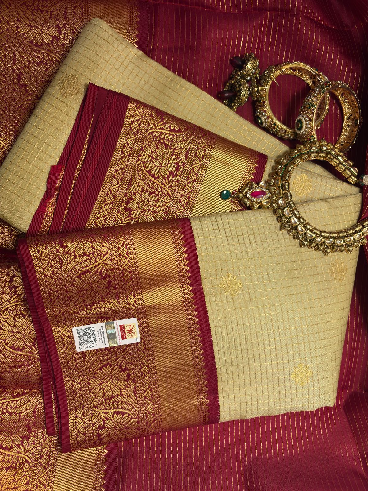 Light Pista Green Checks Pure Silk Kanjeevaram Gorgeous Golden Zari Pallu | Silk Mark Cert