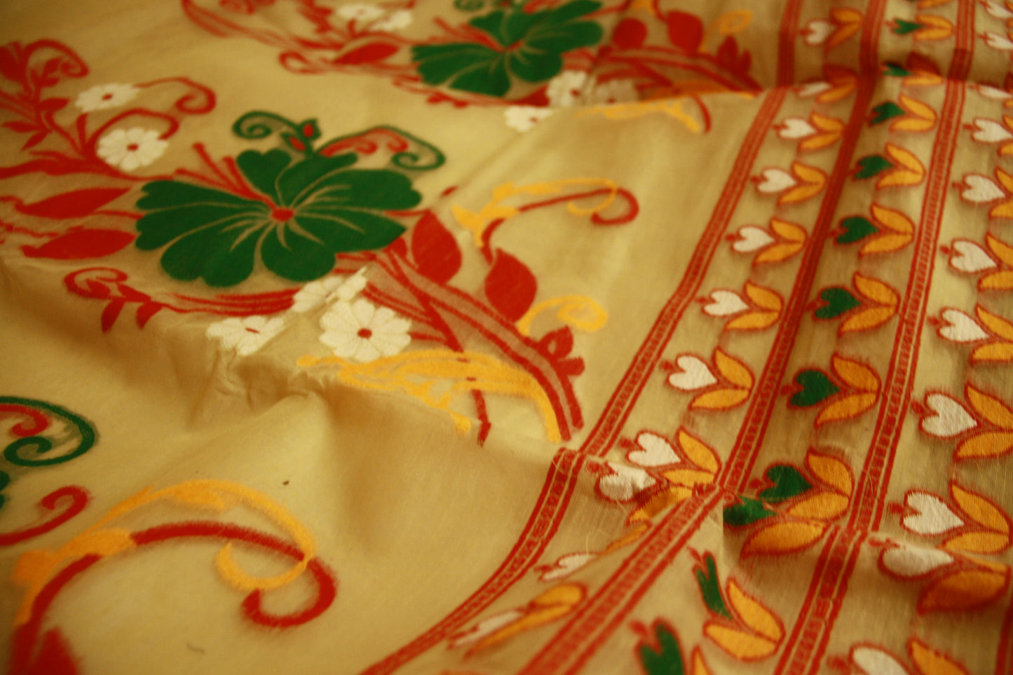 Cream White Pure Cotton Handwoven Saree | Bengali Jamdani Saree