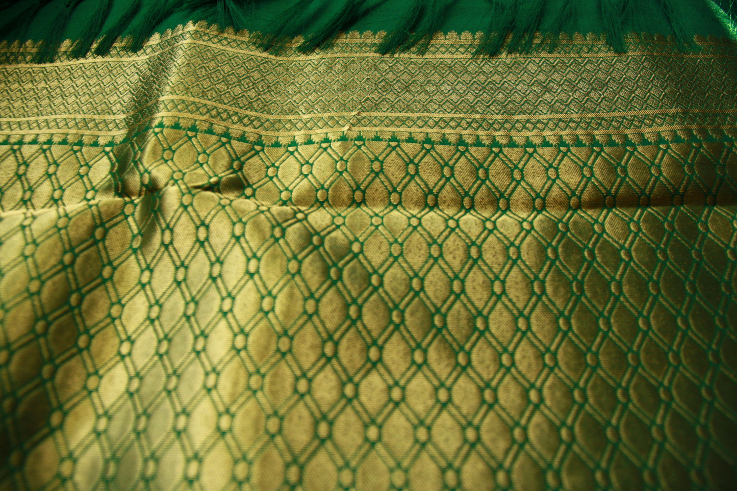 Coffee Brown Color Pure Silk Kanjeevaram Gorgeous Green Golden Zari Pallu | Silk Mark Cert