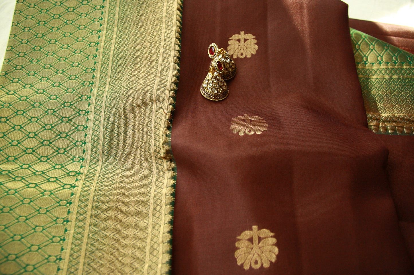 Coffee Brown Color Pure Silk Kanjeevaram Gorgeous Green Golden Zari Pallu | Silk Mark Cert