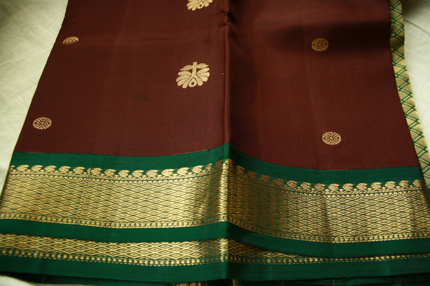 Coffee Brown Color Pure Silk Kanjeevaram Gorgeous Green Golden Zari Pallu | Silk Mark Cert