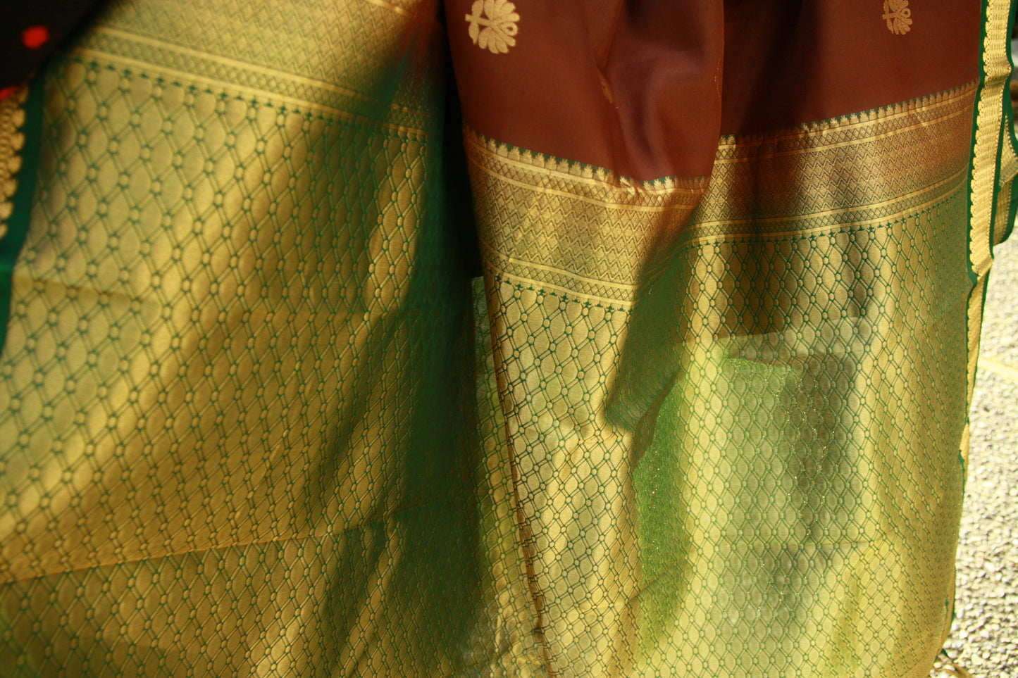 Coffee Brown Color Pure Silk Kanjeevaram Gorgeous Green Golden Zari Pallu | Silk Mark Cert
