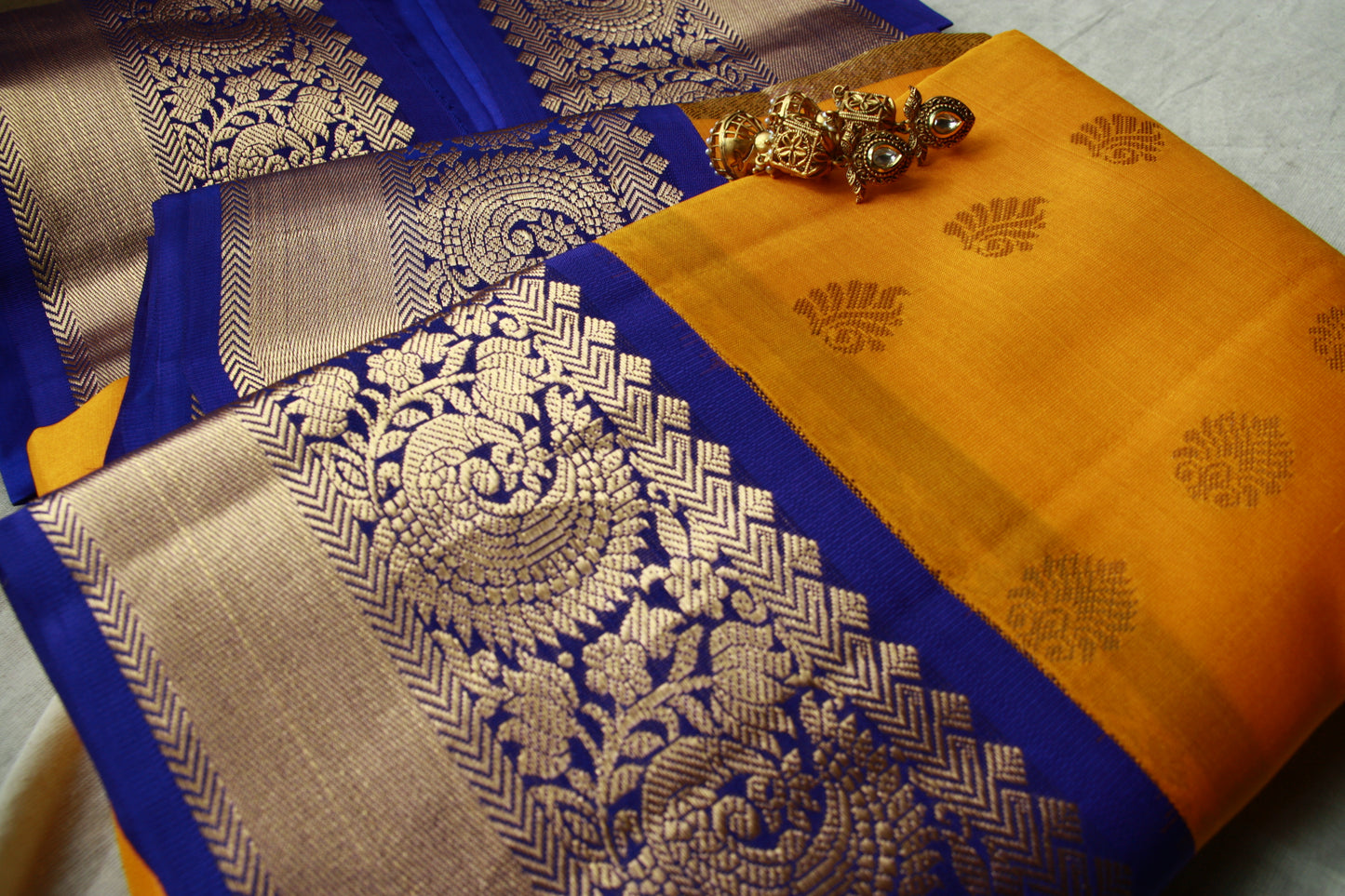 Lightweight Kanjeevaram Saree Yellow Color Pure Silk Peacock Border Dark Blue Golden Zari Pallu | Silk Mark Cert