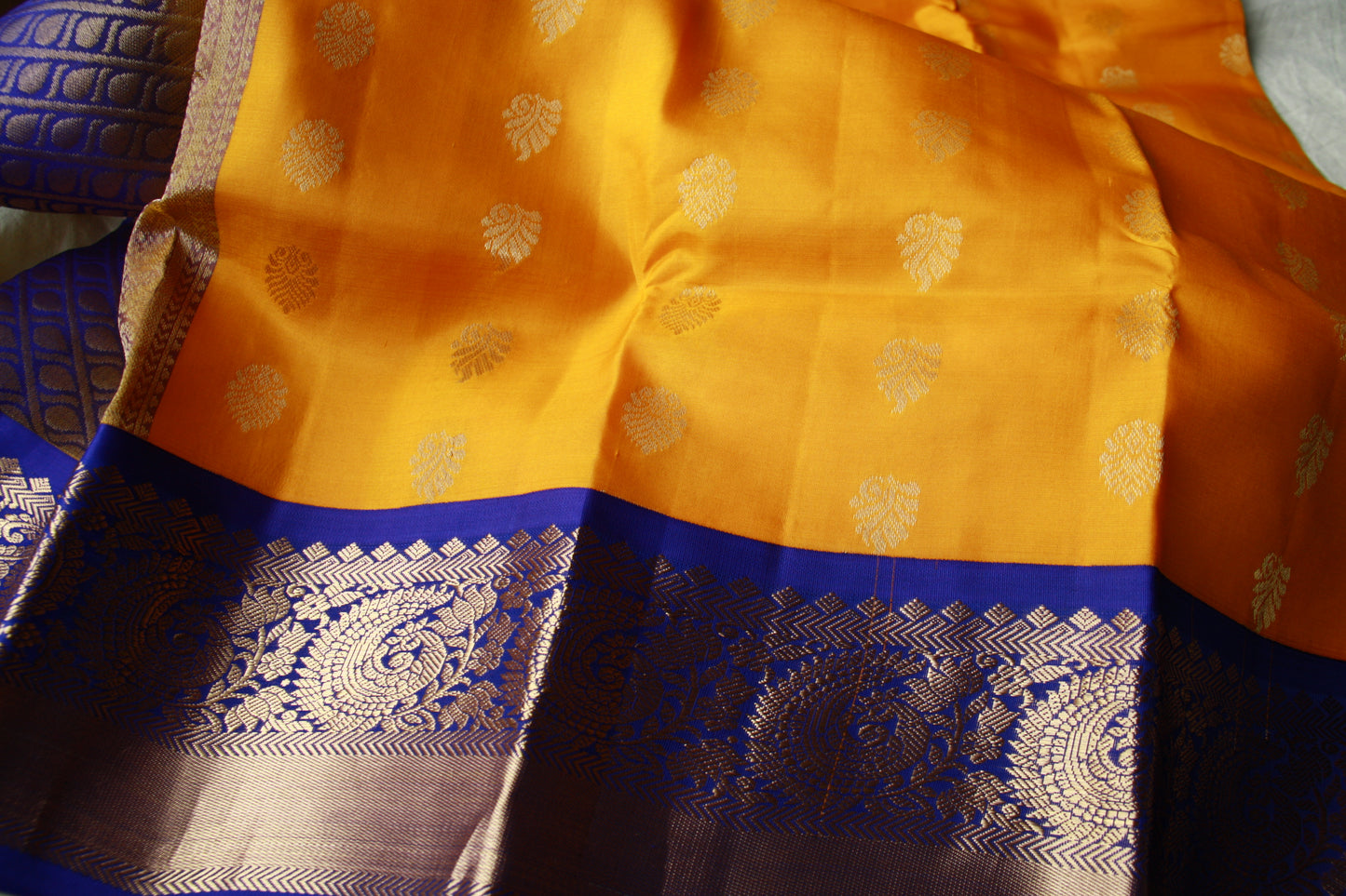 Lightweight Kanjeevaram Saree Yellow Color Pure Silk Peacock Border Dark Blue Golden Zari Pallu | Silk Mark Cert