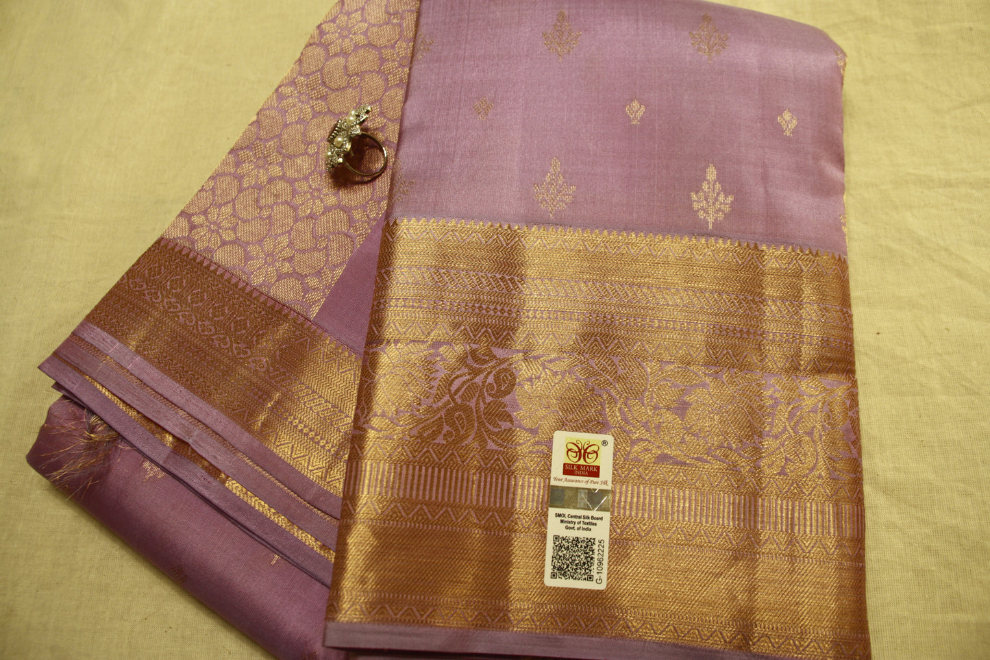 Rare Find! Very Lightweight Lavendar Color Pure Silk Kanjeevaram Saree Golden Zari Pallu | Silk Mark Cert