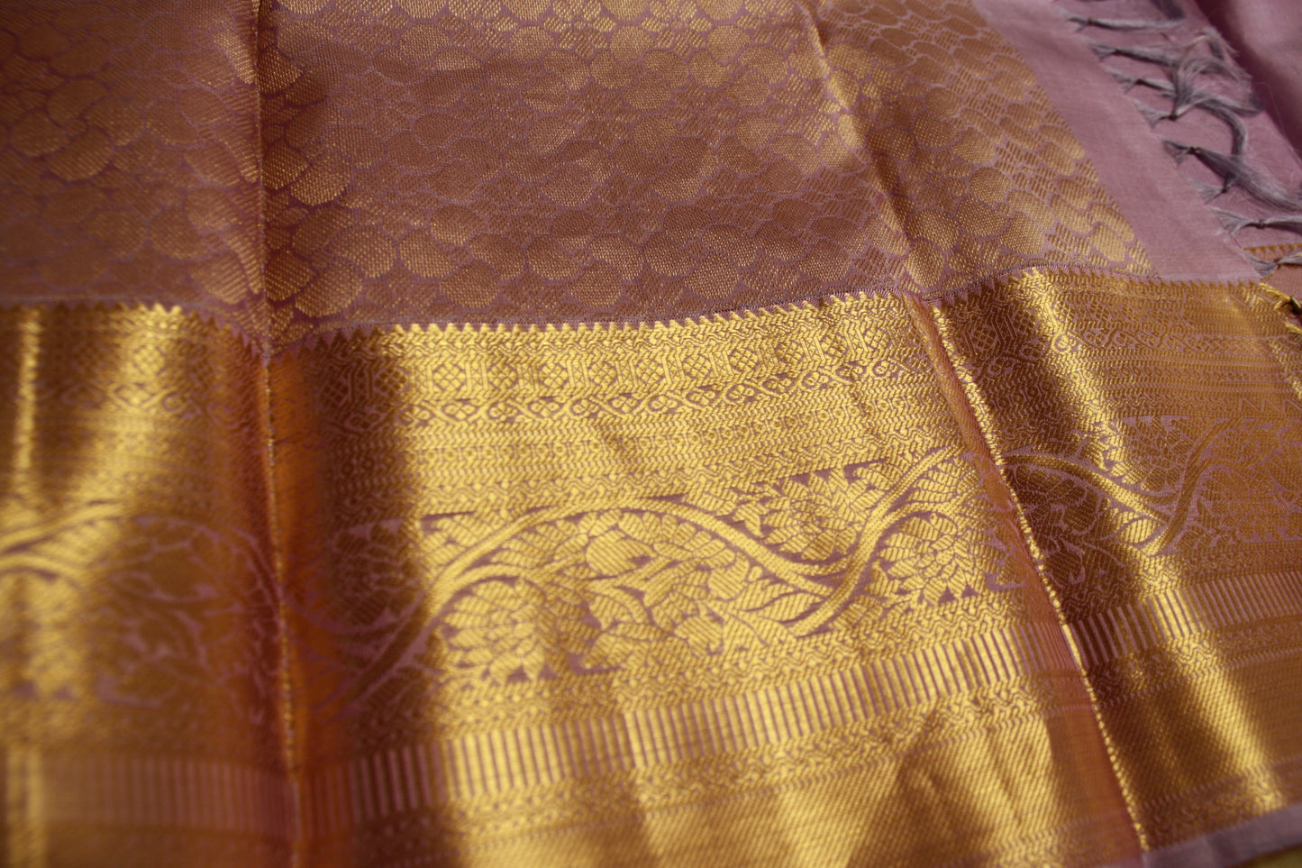 Rare Find! Very Lightweight Lavendar Color Pure Silk Kanjeevaram Saree Golden Zari Pallu | Silk Mark Cert