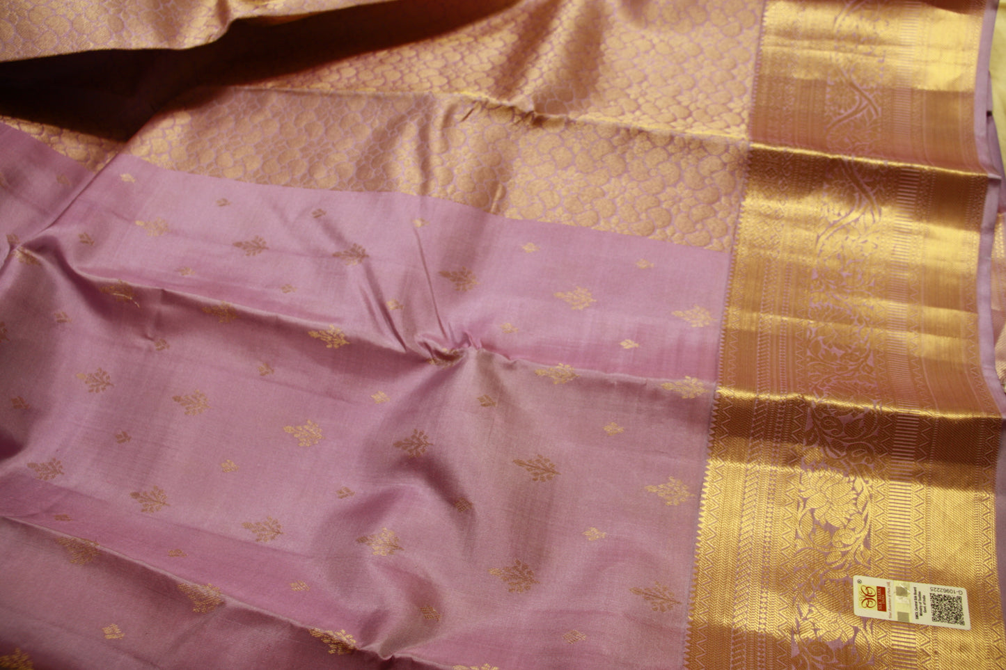 Rare Find! Very Lightweight Lavendar Color Pure Silk Kanjeevaram Saree Golden Zari Pallu | Silk Mark Cert