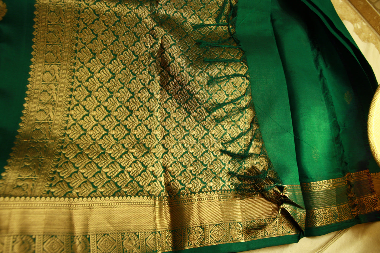 Very Lightweight Flowy Leafy Green Color Pure Silk Kanjeevaram Lightweight Gorgeous Green Golden Zari Pallu | Silk Mark Cert