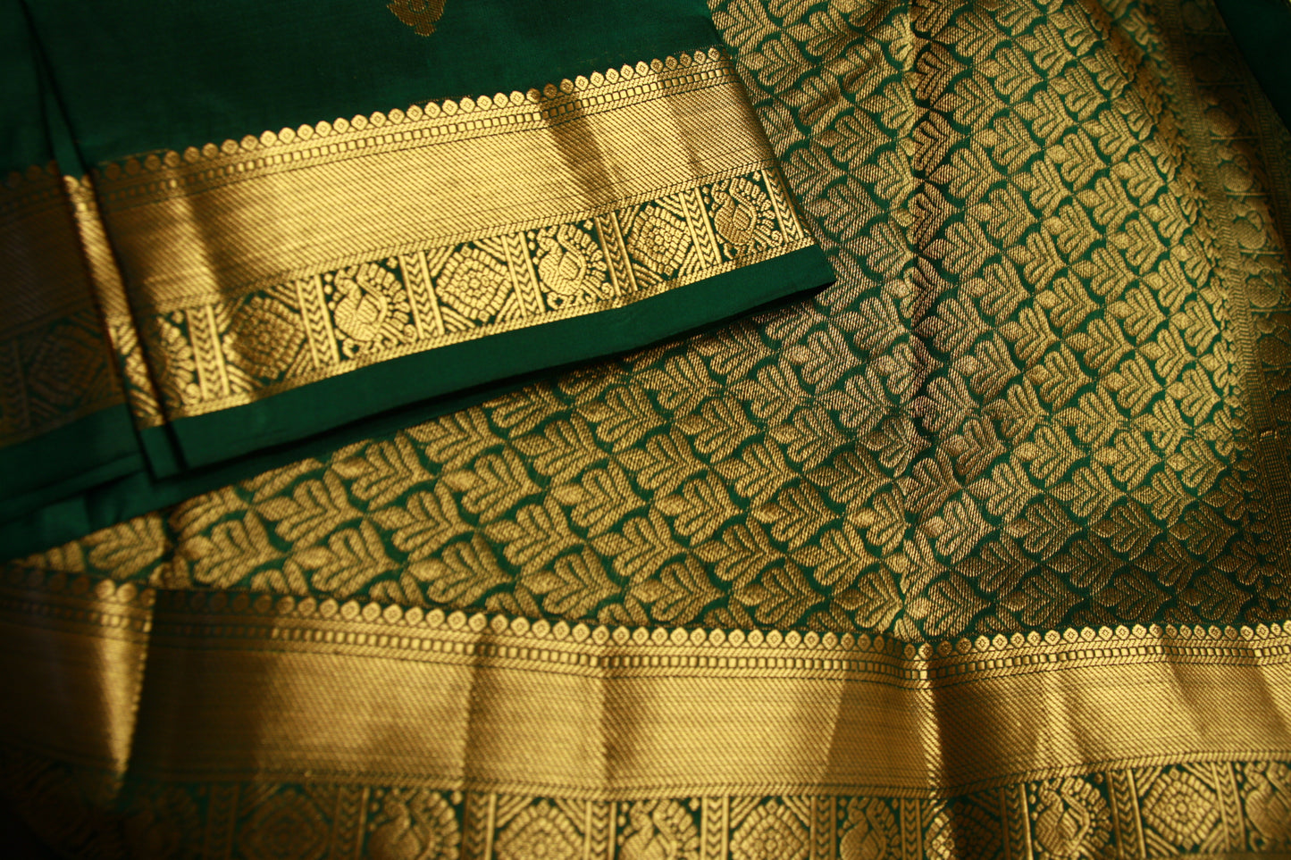 Very Lightweight Flowy Leafy Green Color Pure Silk Kanjeevaram Lightweight Gorgeous Green Golden Zari Pallu | Silk Mark Cert