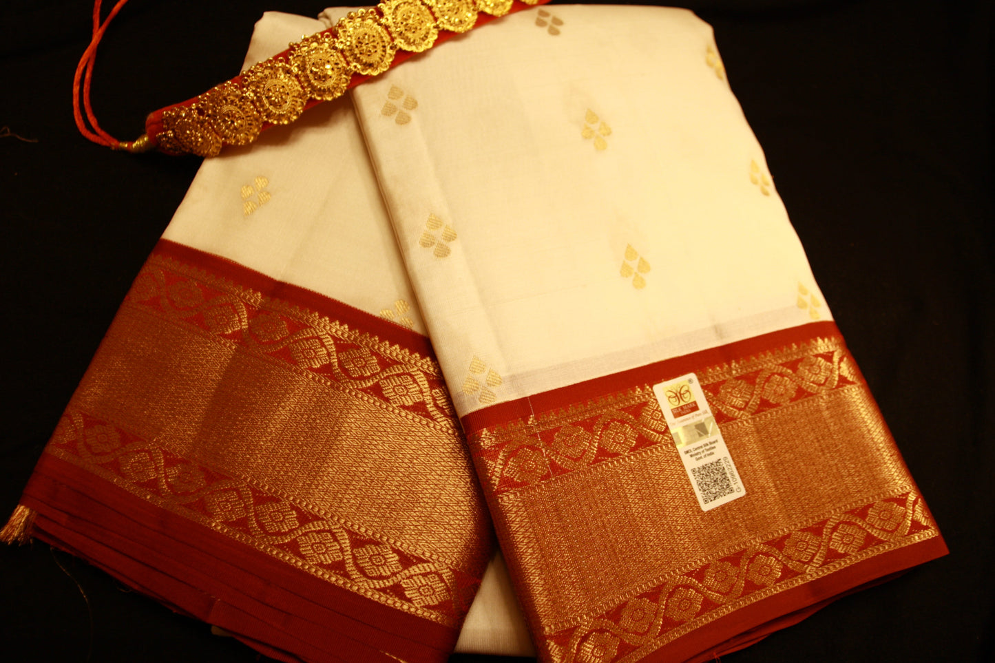 White Pure Silk Lightweight Kanjeevaram Saree Handloom Saree and with Golden Maroon Zari work | SILK MARK CERTIFIED