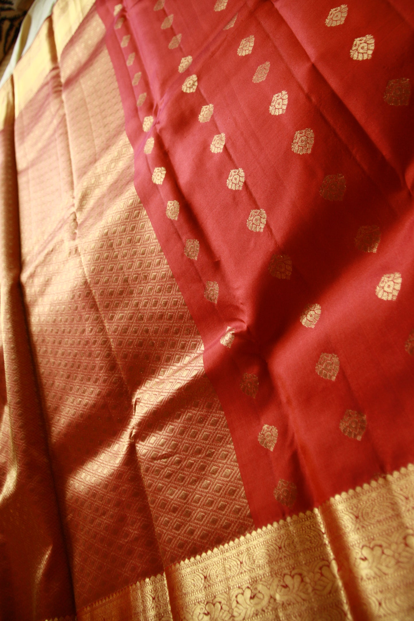 Beetroot Maroon Color Pure Silk Kanjivaram Saree with Golden Zari| SILK MARK CERTIFIED