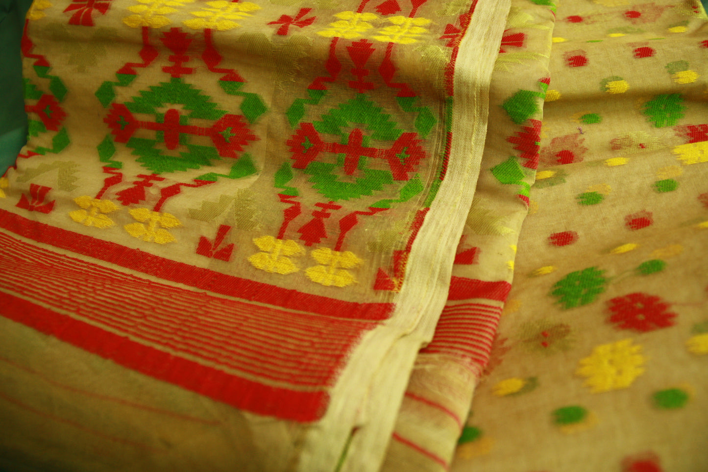 Beige Pure Cotton Handwoven Saree | Bengali Jamdani Saree